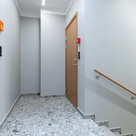 Aparthotel Suites - No Contact Check In Reval